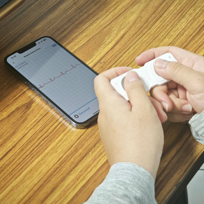 Portable ECG Monitor PM10 – Track Your Wellness Trends Anytime, Anywhere